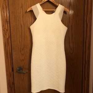 White dress, Form-Hugging Fit